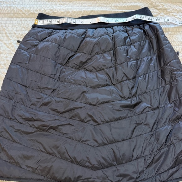 Black Quilted Down Puffer Ski MiniSkirt small - Picture 6 of 10